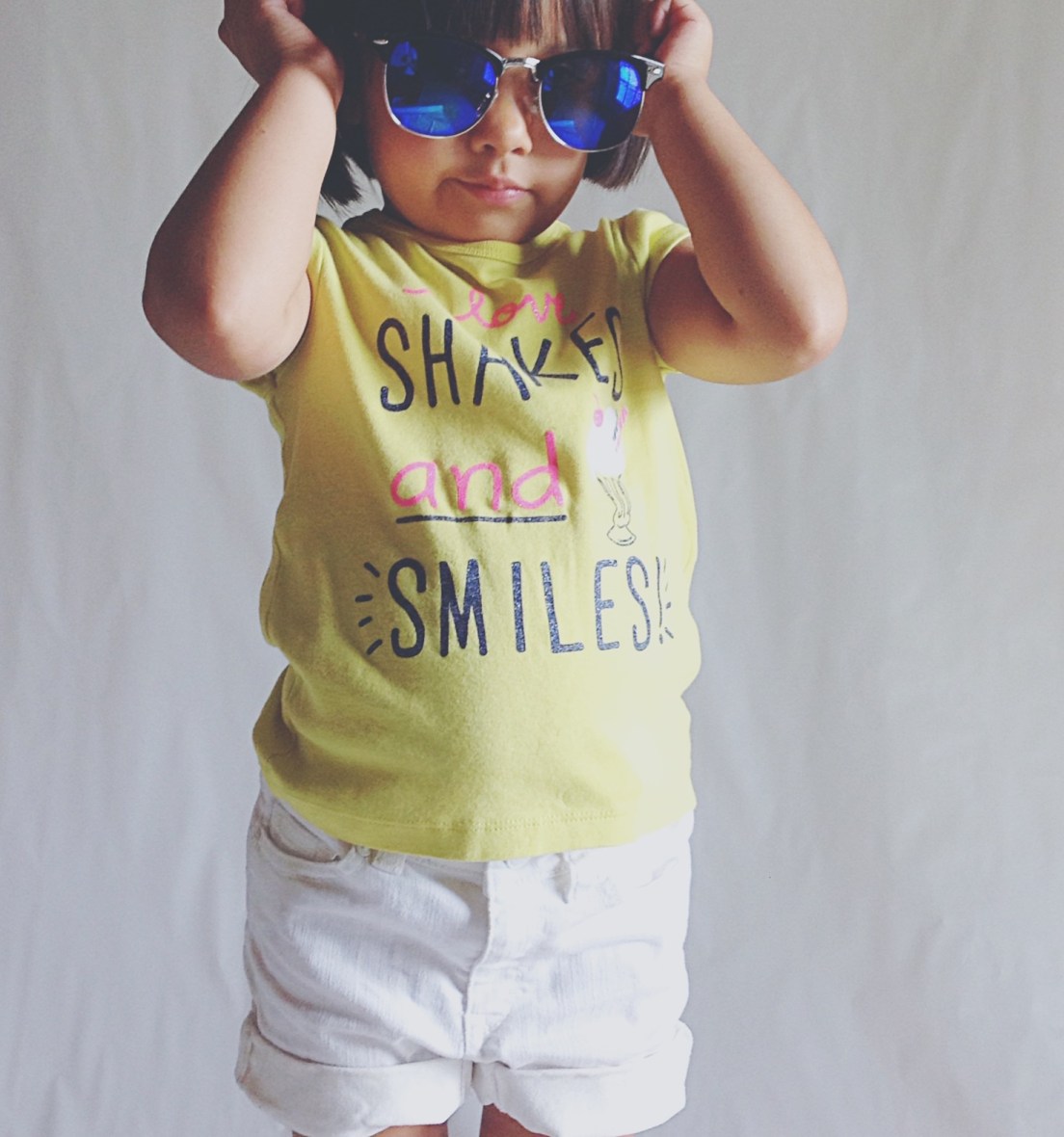 DIY white backdrop photos